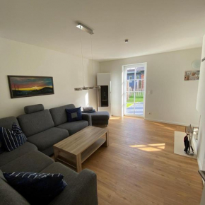 FH Rosengang - fuer 6 Personen, Kamin, Terrasse, Garten, Born Am Darß